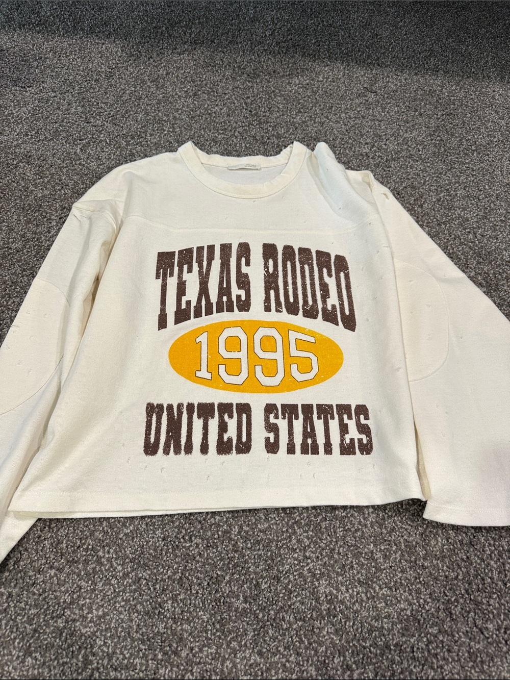 Zara Sweatshirt - Picture 3 of 4